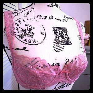 NWT Victoria’s Secret pink lace bra straps 34A